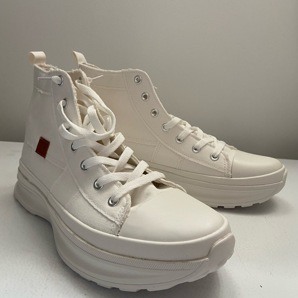 Men’s High-Top Canvas Sneakers - White